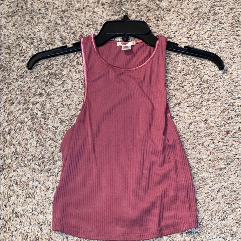 Ribbed halter top